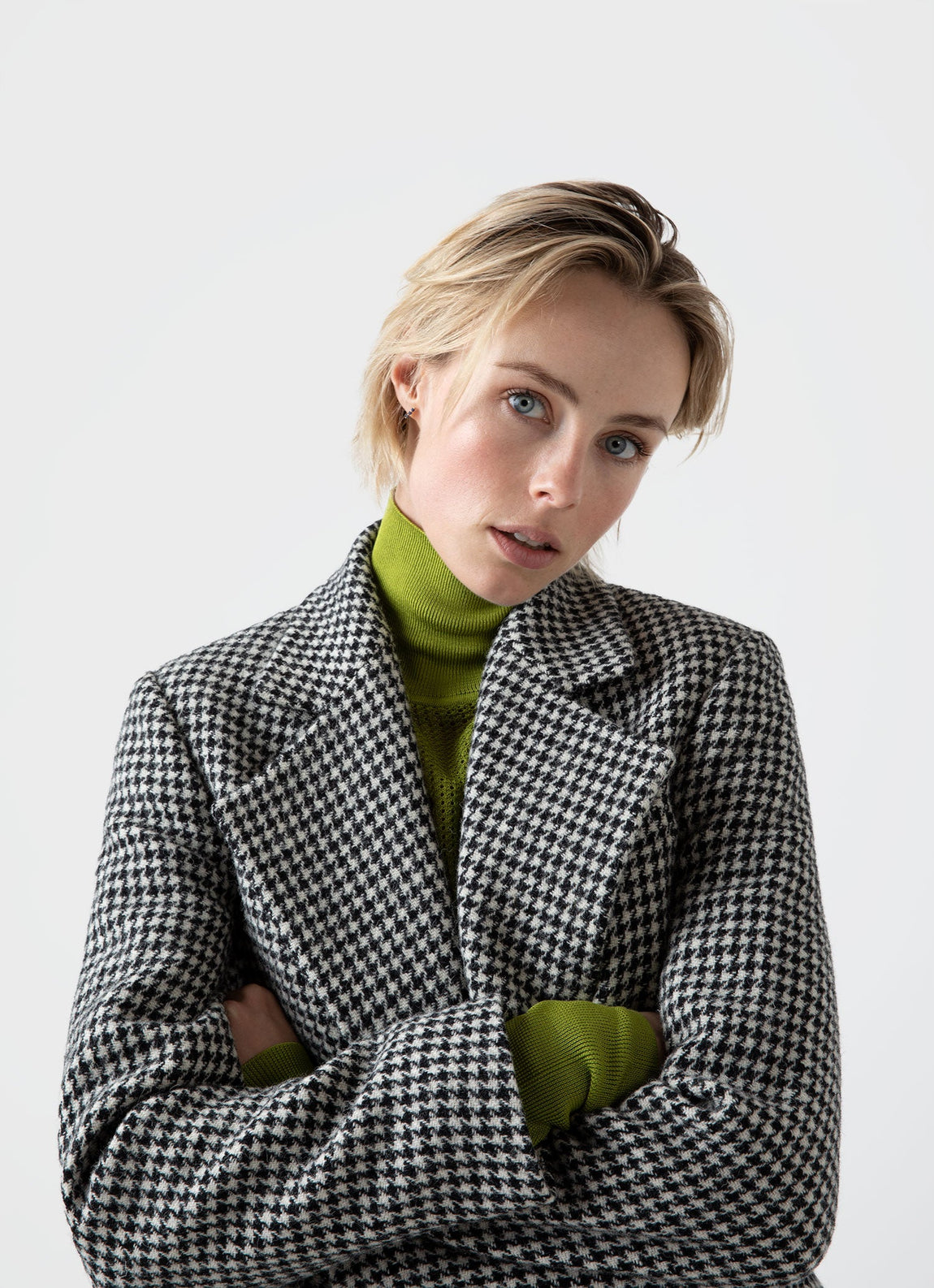 Women's Edie Campbell Harris Tweed Coat in Black/Ecru Check