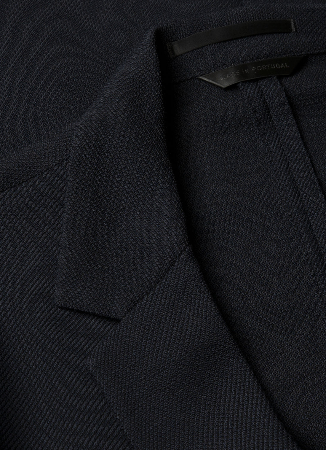 Men's Textured Wool Two-Piece Suit in Navy