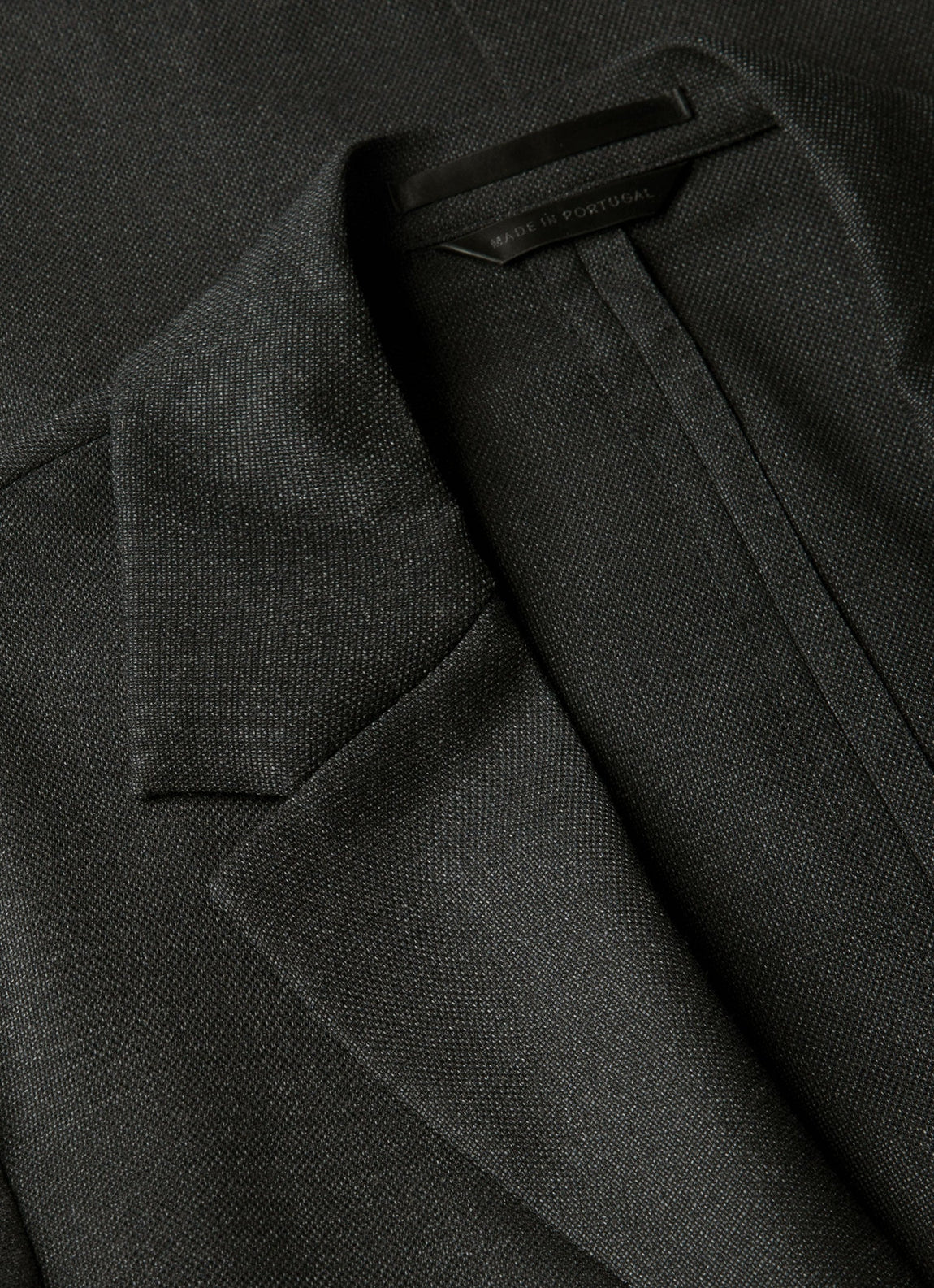 Men's Lightweight Travel Wool Two-Piece Suit in Dark Charcoal Melange