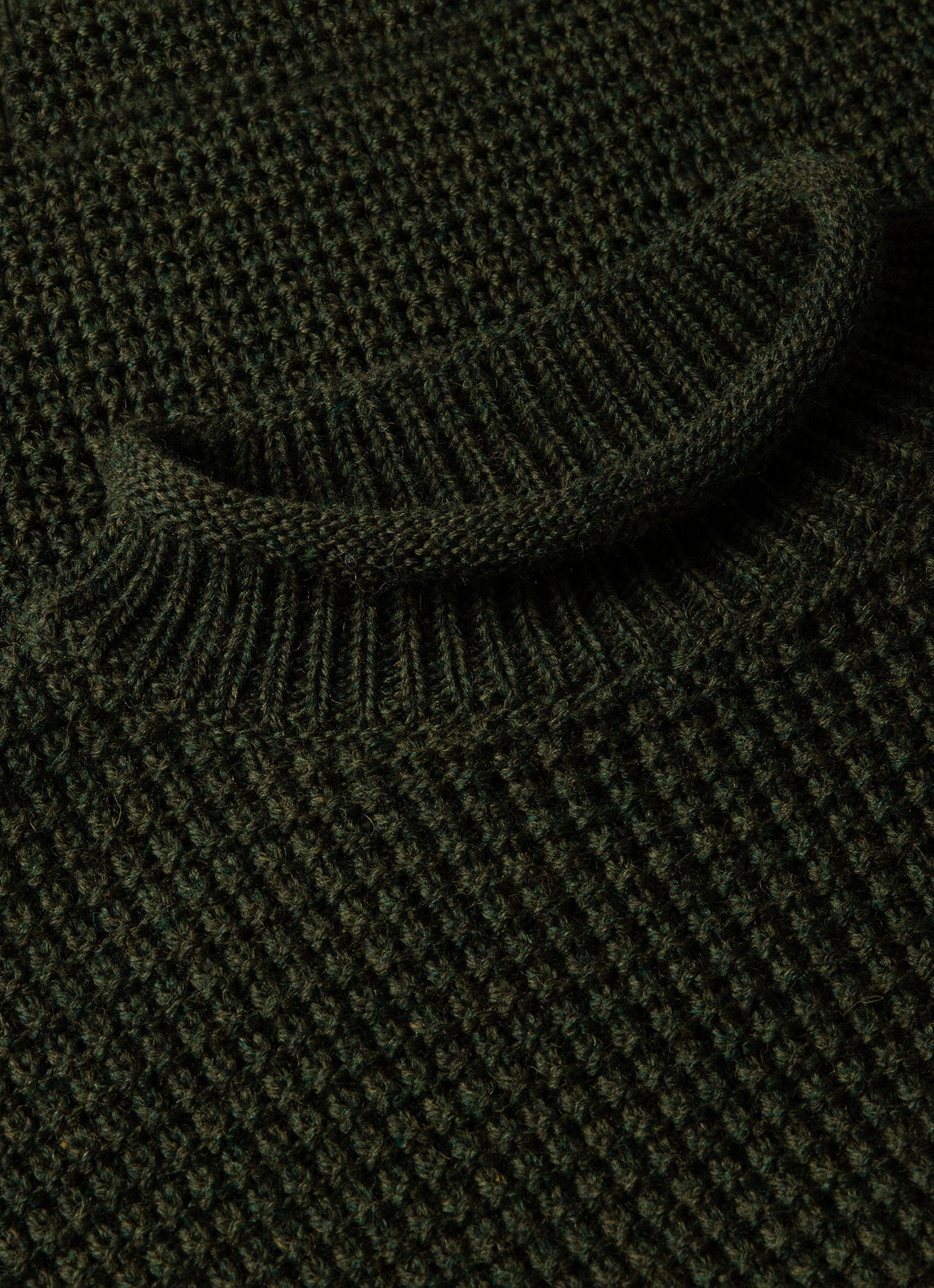 Men's Merino Fisherman Jumper in Dark Olive