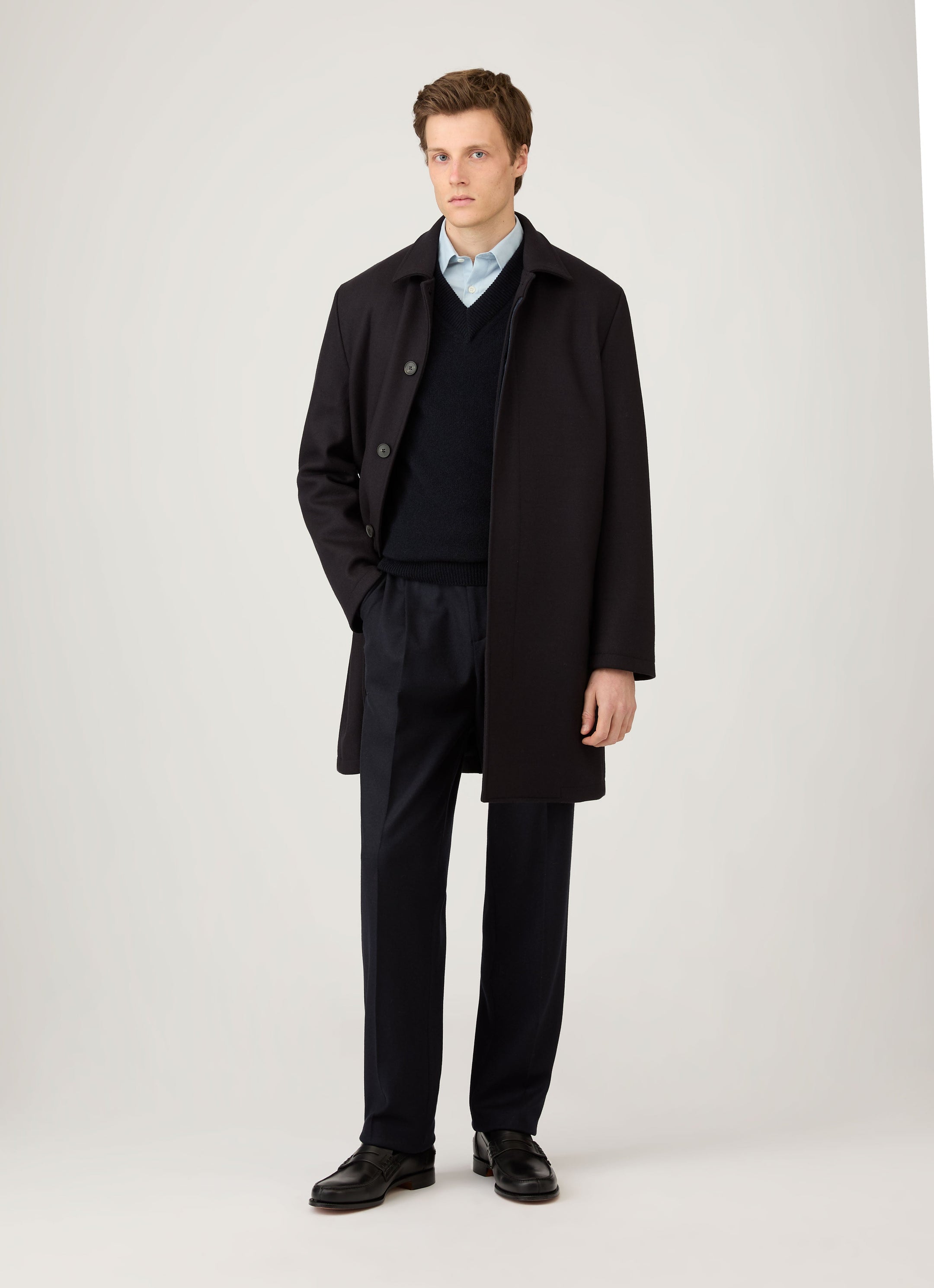 Men's Lambswool V-neck Jumper in Dark Navy Mouline