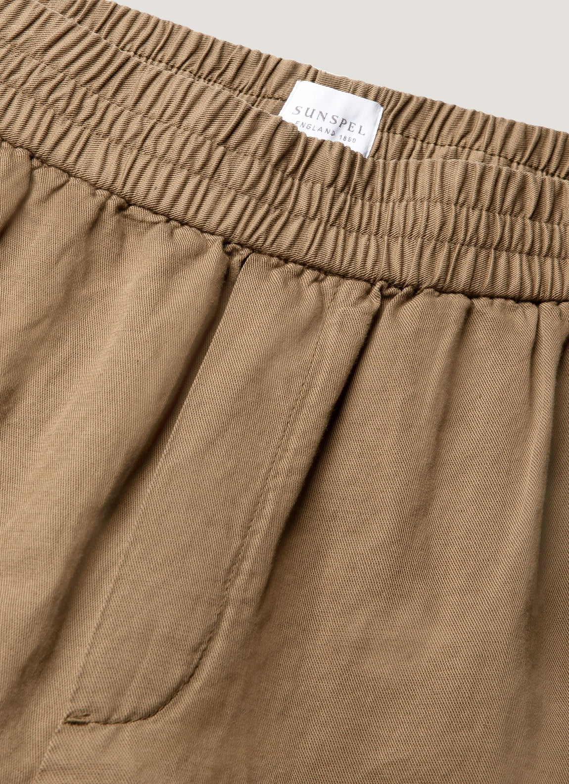 Men's Cotton Linen Drawstring Shorts in Dark Cedar