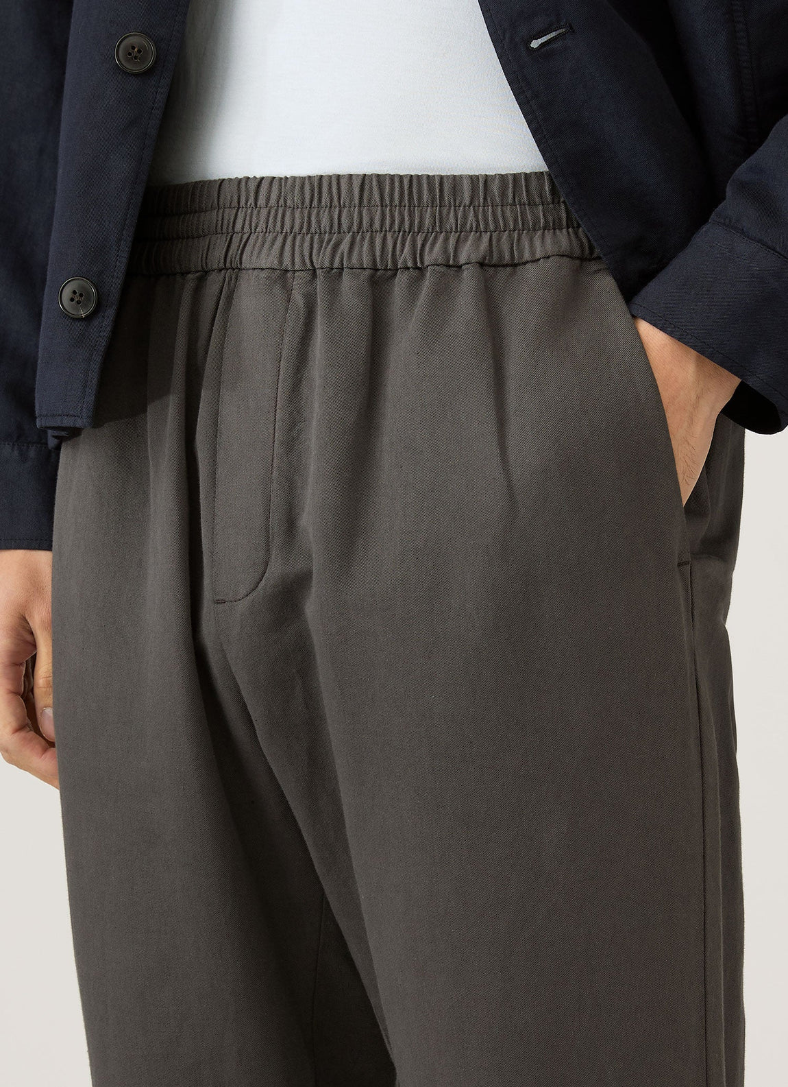 Men's Cotton Linen Drawstring Trouser in Charcoal