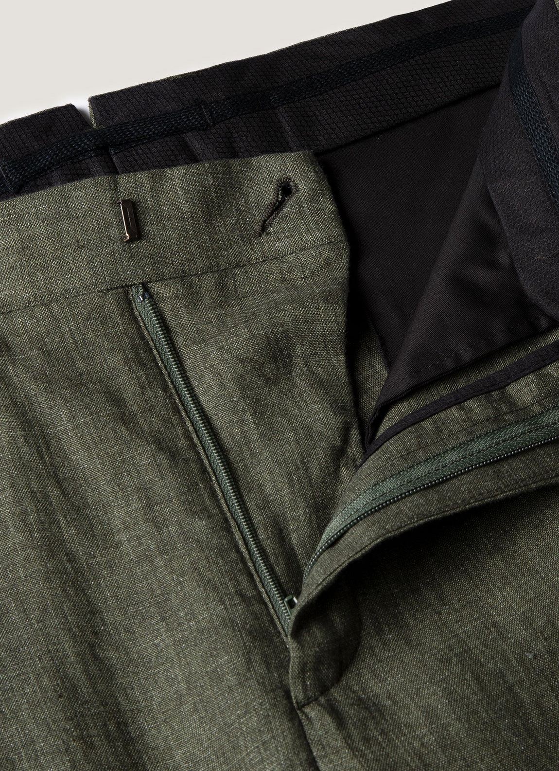 Men's Linen Two-Piece Suit in Hunter Green