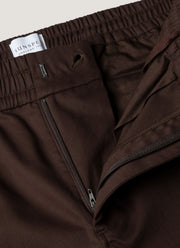 Men's Cotton Cashmere Drawstring Trouser in Truffle