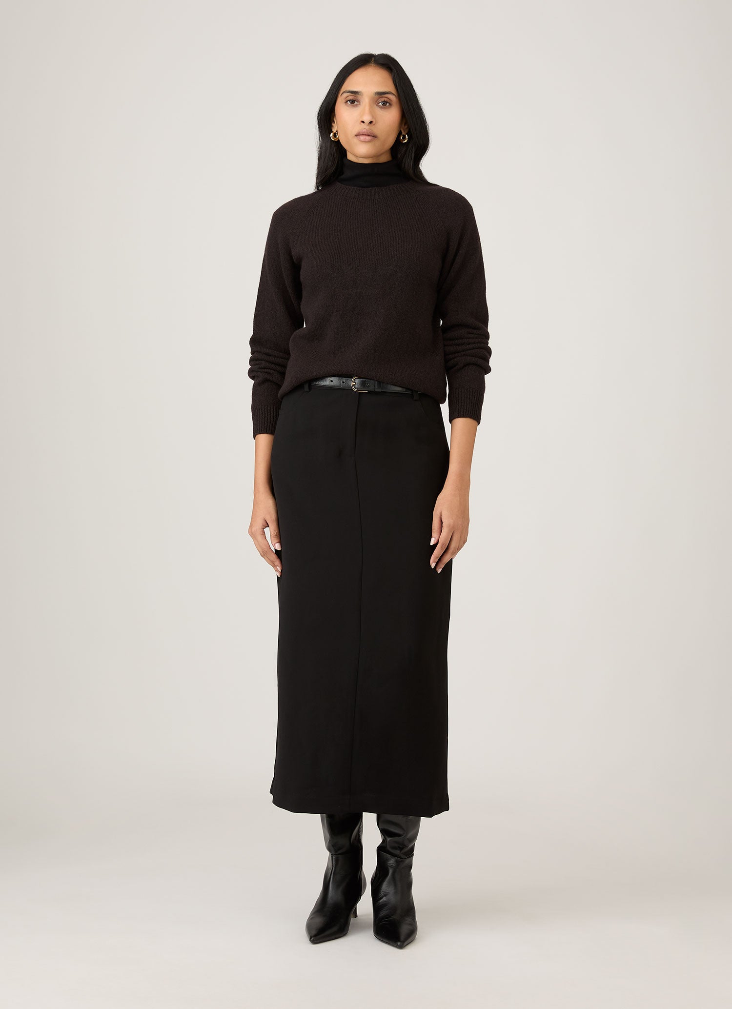 Women's Lambswool Crew Neck Jumper in Truffle