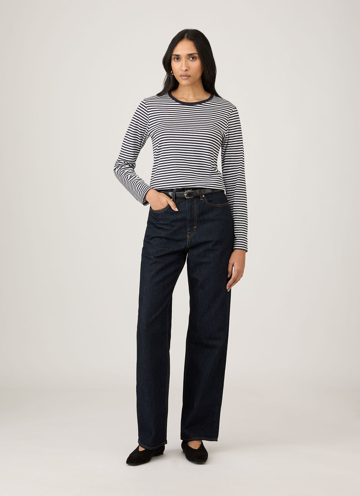 Women's Long Sleeve Classic T-shirt in White/Navy English Stripe