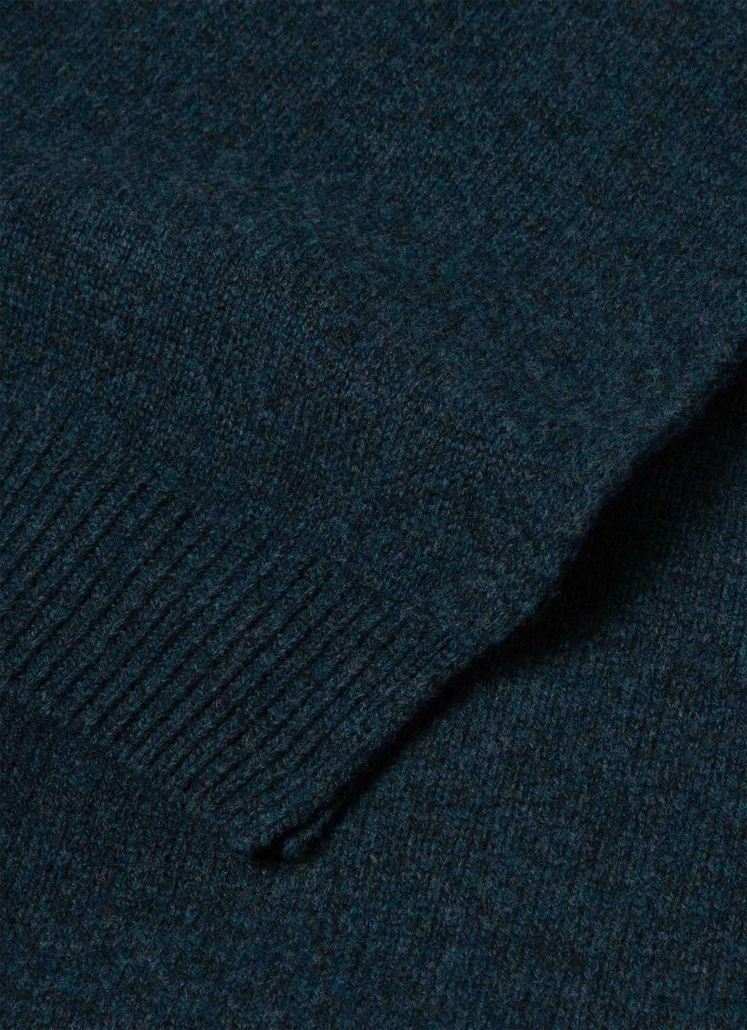 Scottish Lambswool Scarf in Peacock