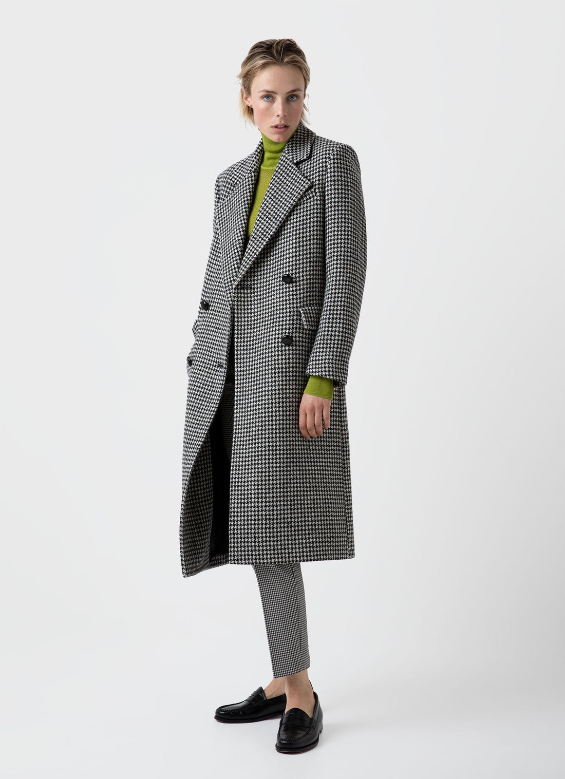 Women's Edie Campbell Harris Tweed Coat in Black/Ecru Check