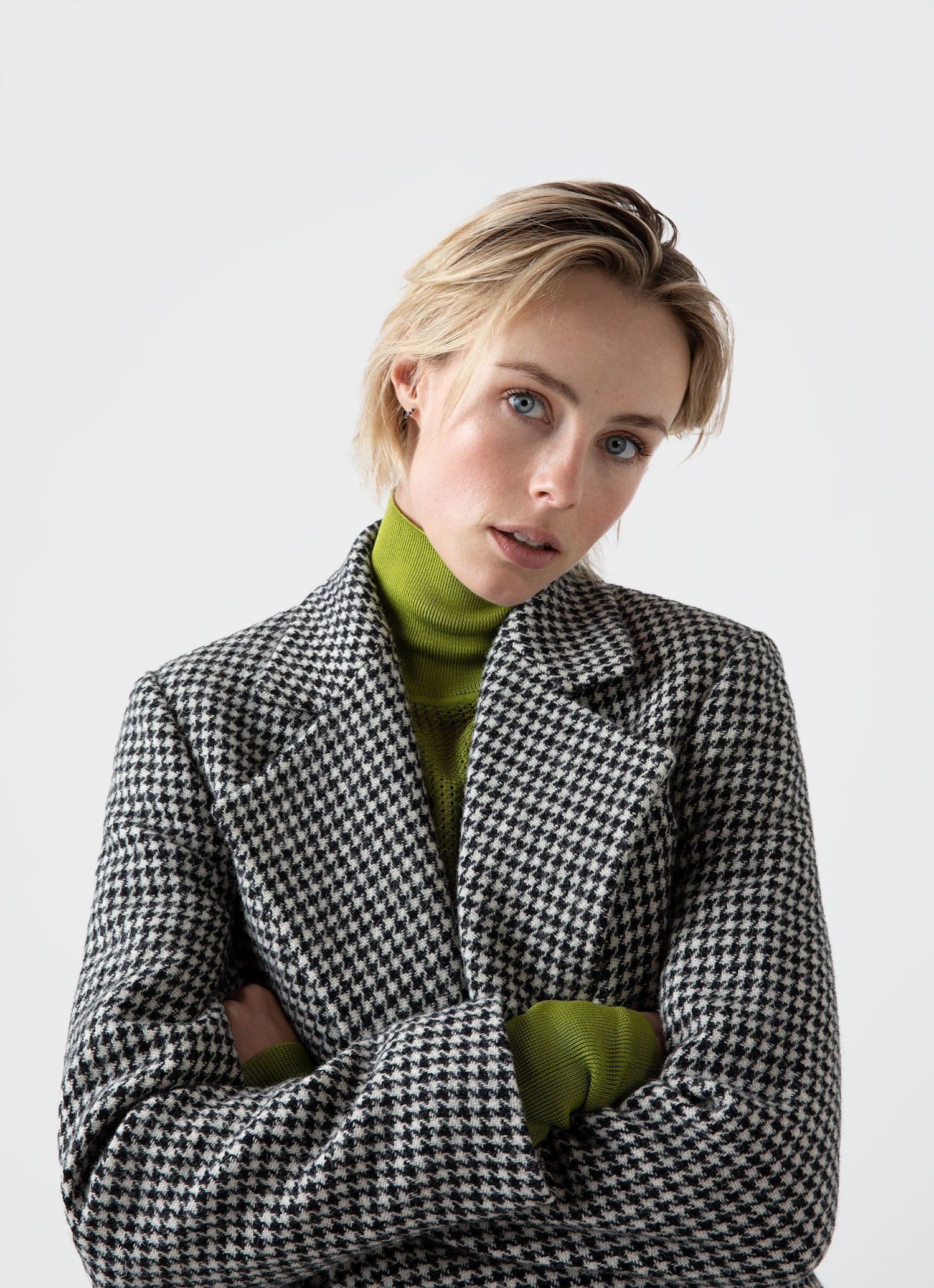 Women's Edie Campbell Harris Tweed Coat in Black/Ecru Check