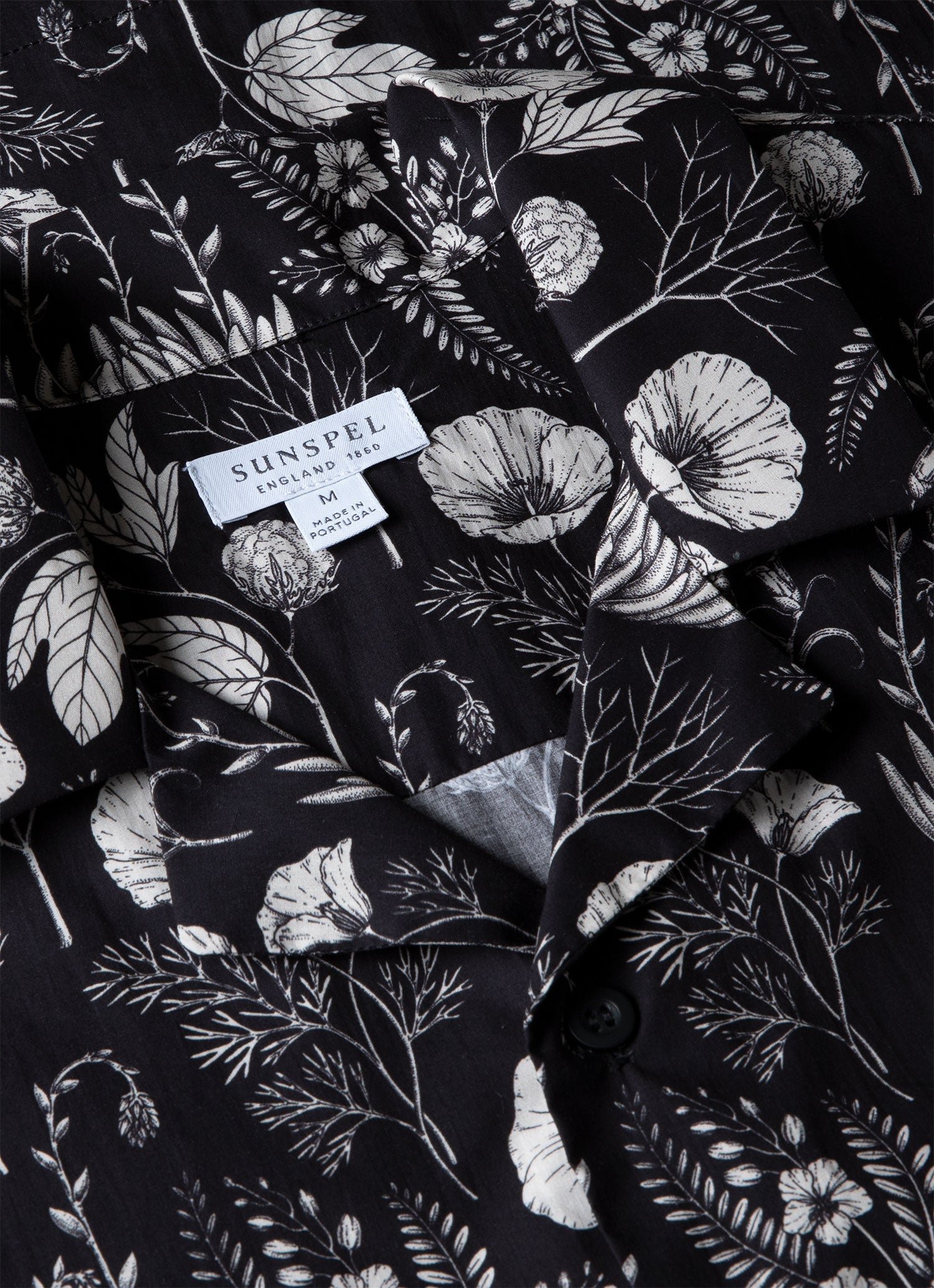 Men's Leaf Print Camp Collar Shirt in Black