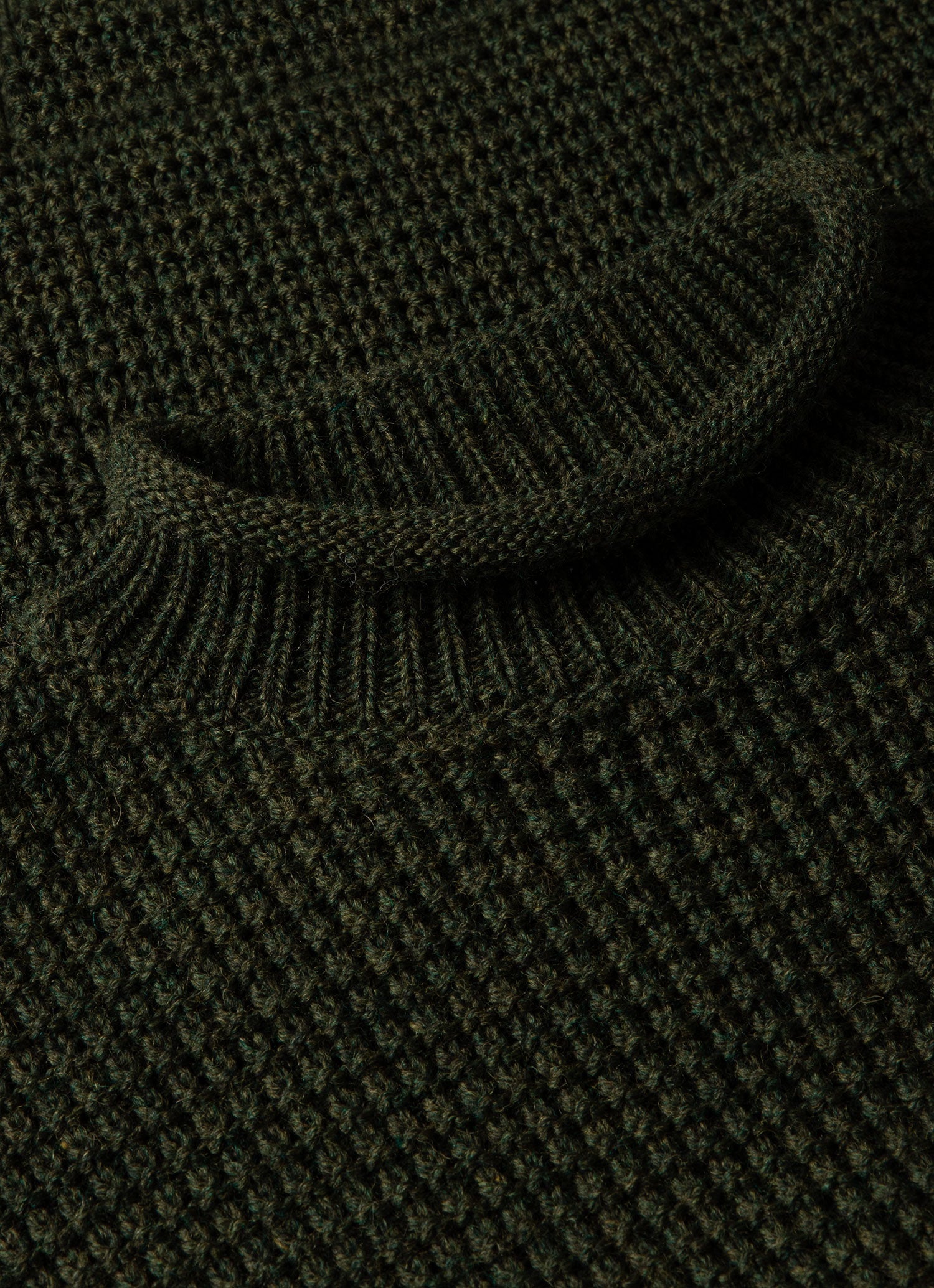 Men's Merino Fisherman Jumper in Dark Olive