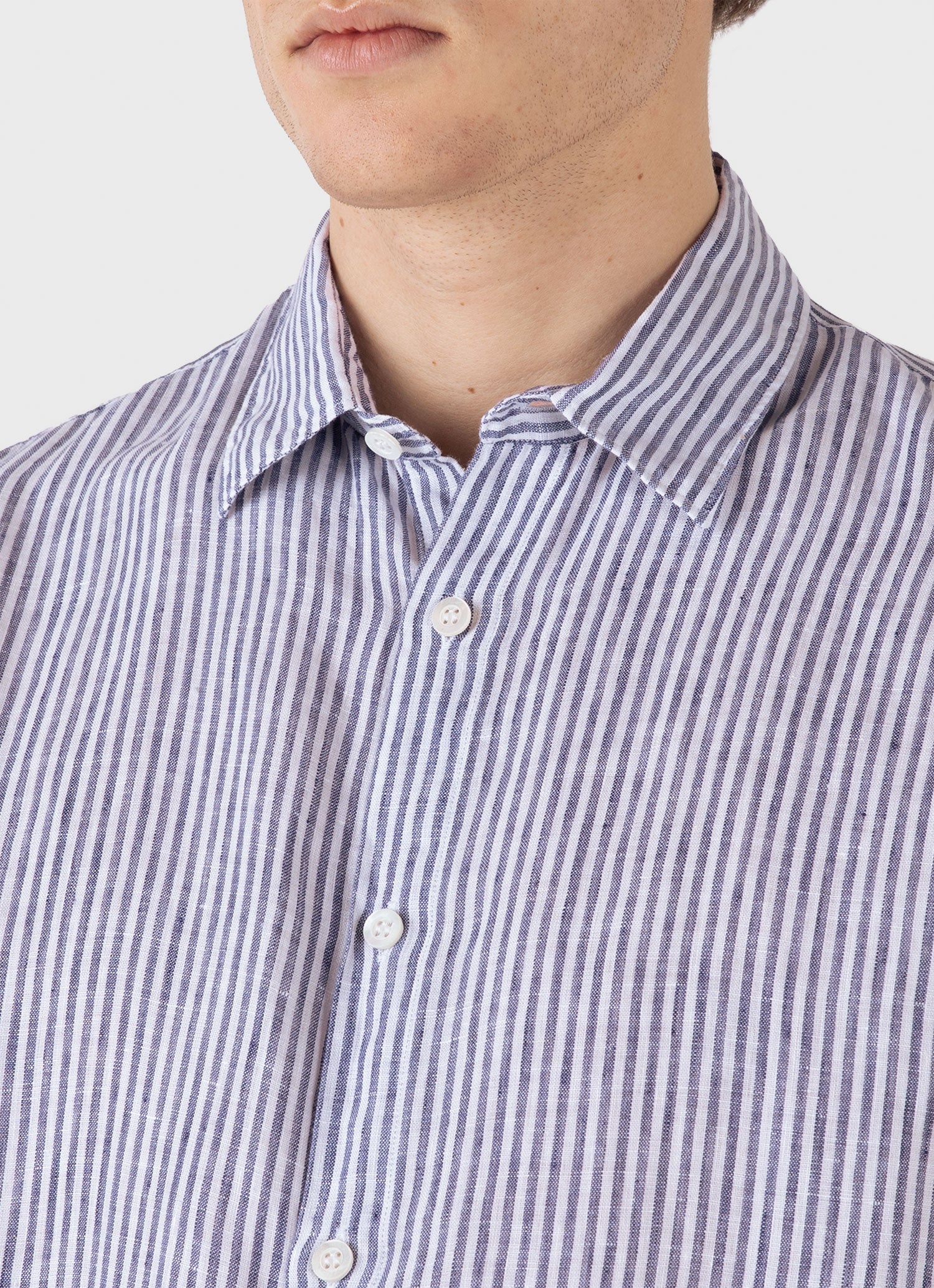 Men's Linen Shirt in Navy/White