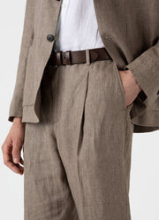 Men's Pleated Linen Trouser in Dark Sand