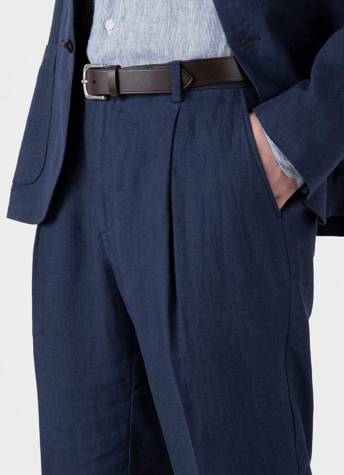 Men's Linen Two-Piece Suit in Navy
