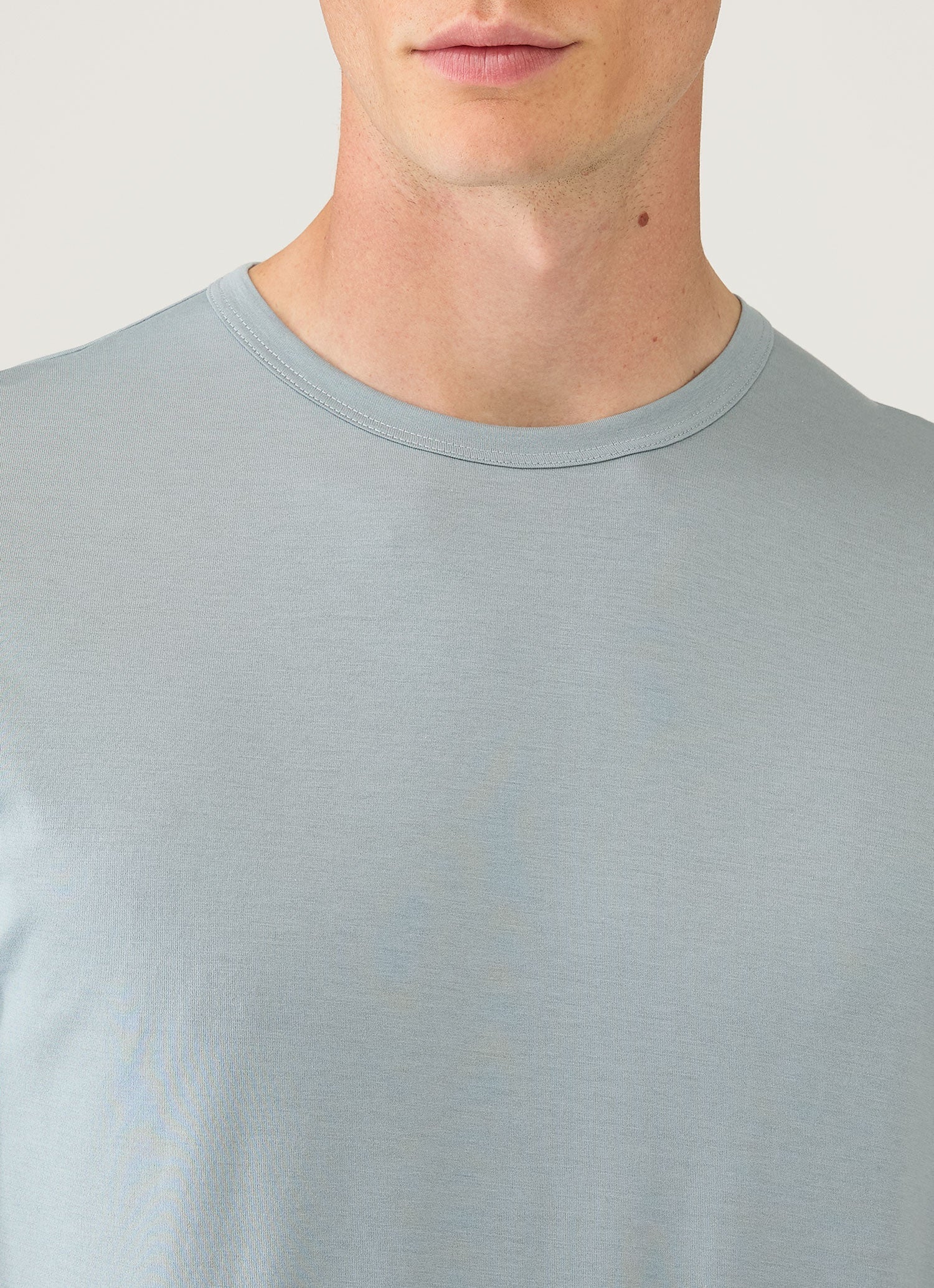 ロングスリーブ（クラシック）Tシャツ（Stone Blue）| Sunspel