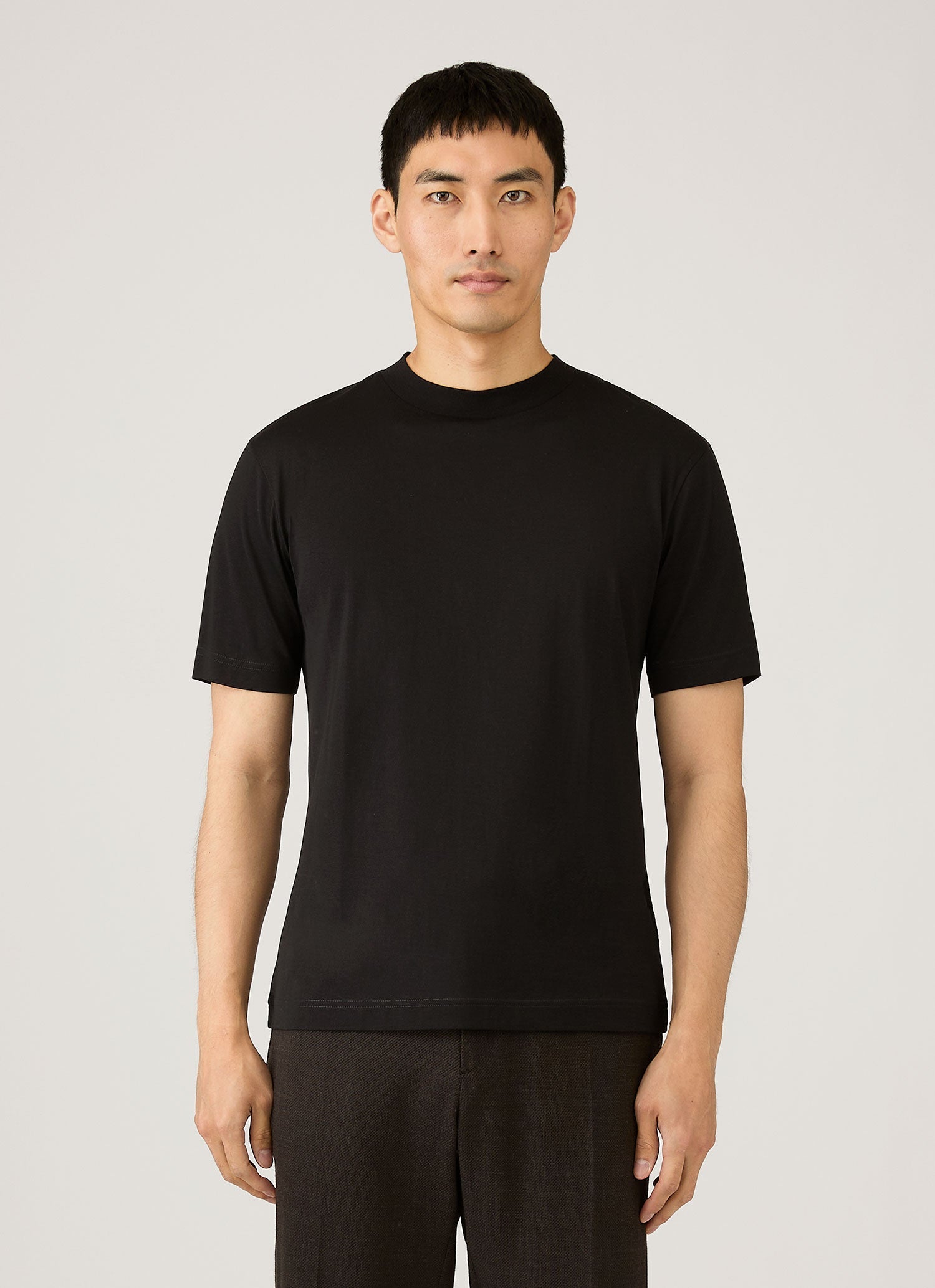 モックネックTシャツ（Black）| Sunspel