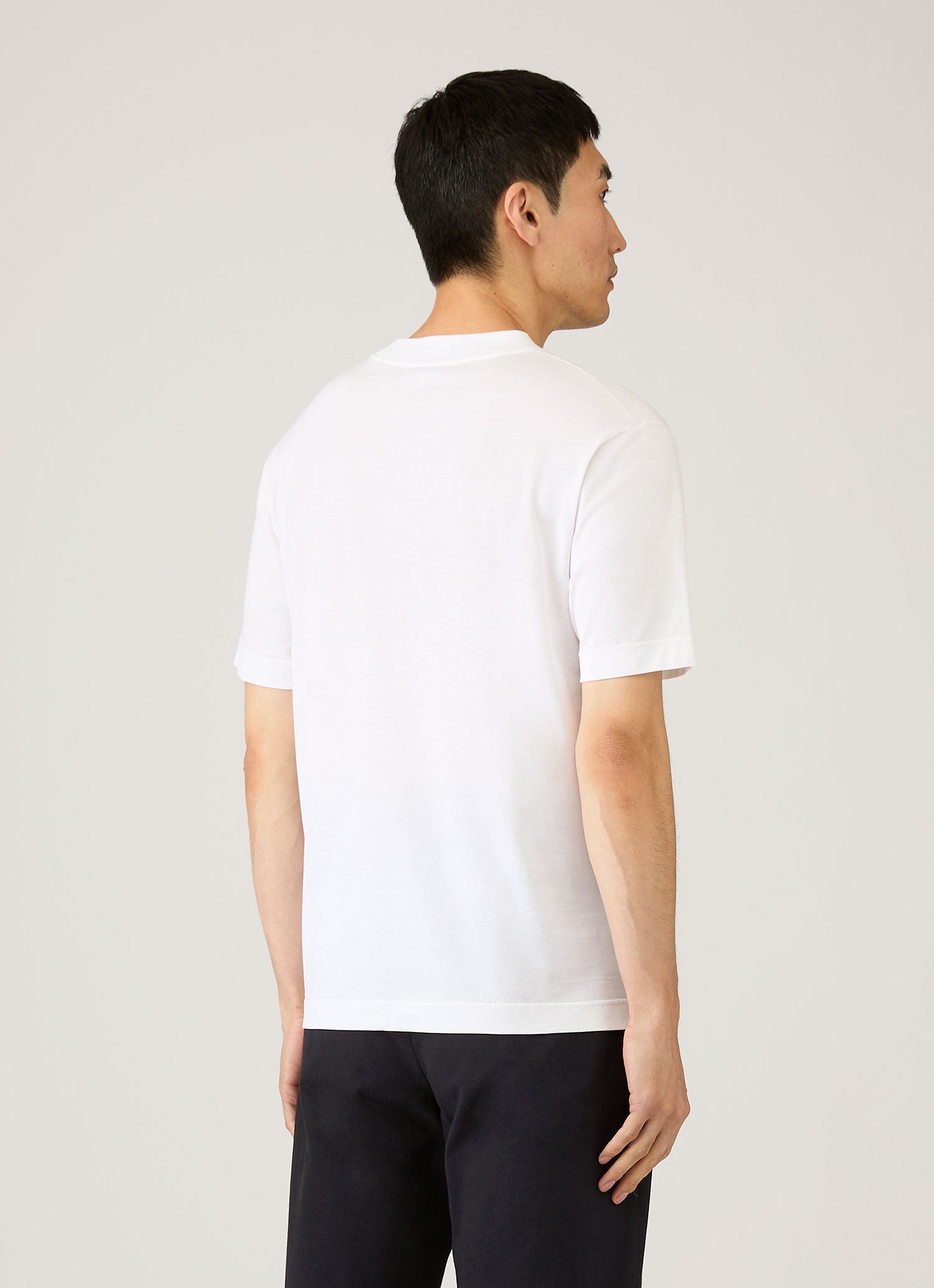 モックネックTシャツ（White）| Sunspel