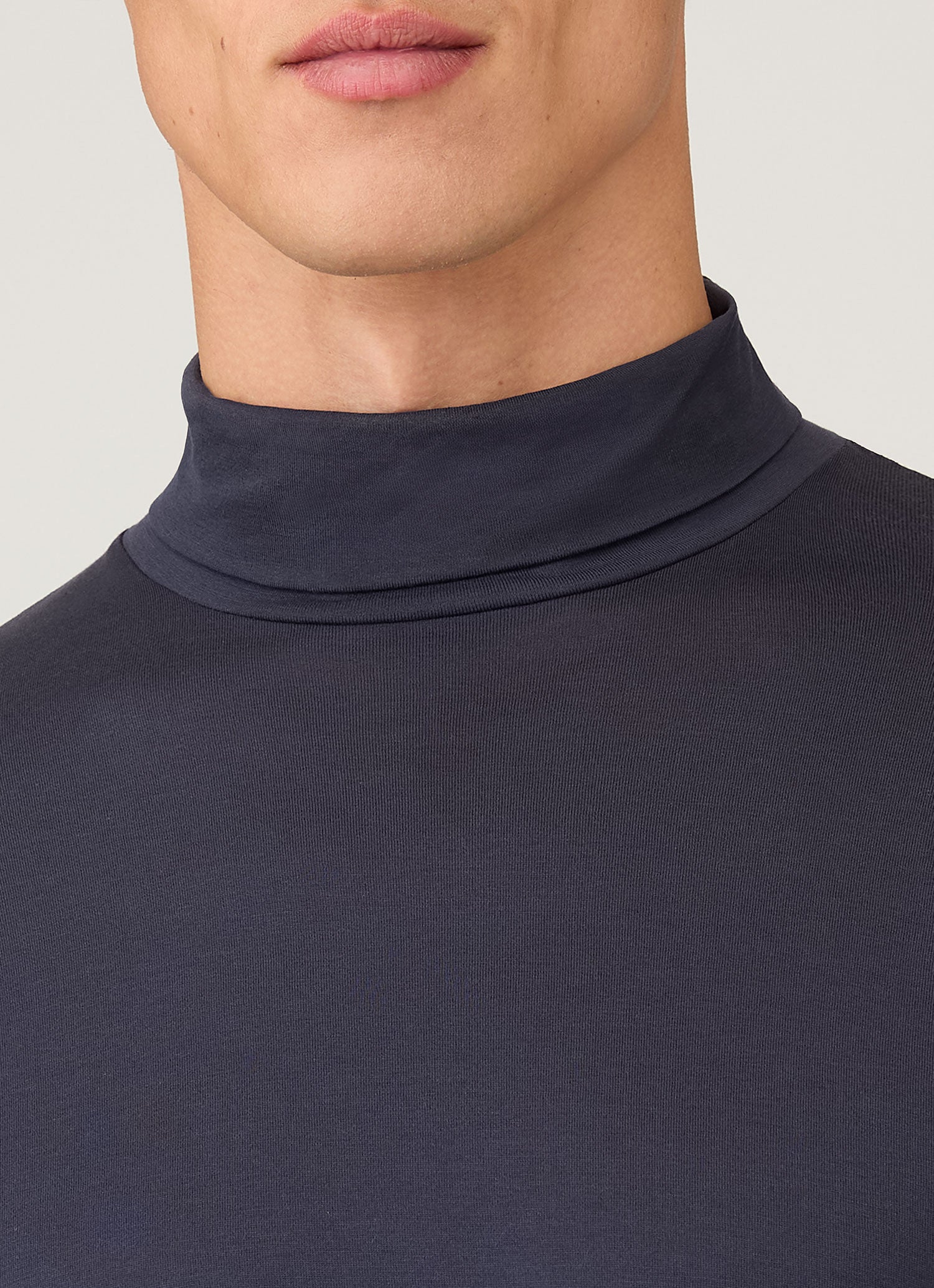 ロングスリーブ ロールネック （Navy）| Sunspel
