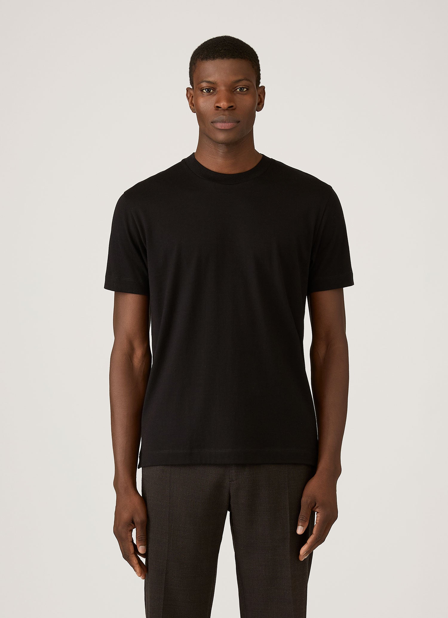 シルクコットン カシミヤ Tシャツ（Black）| Sunspel