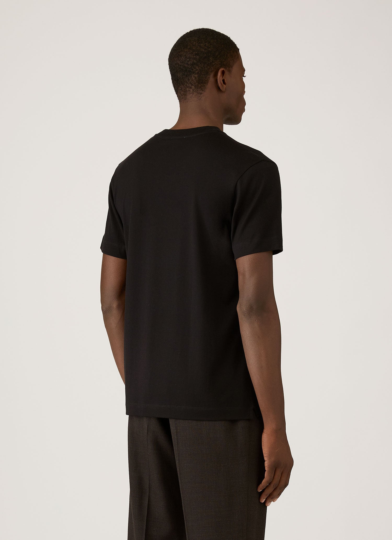 シルクコットン カシミヤ Tシャツ（Black）| Sunspel