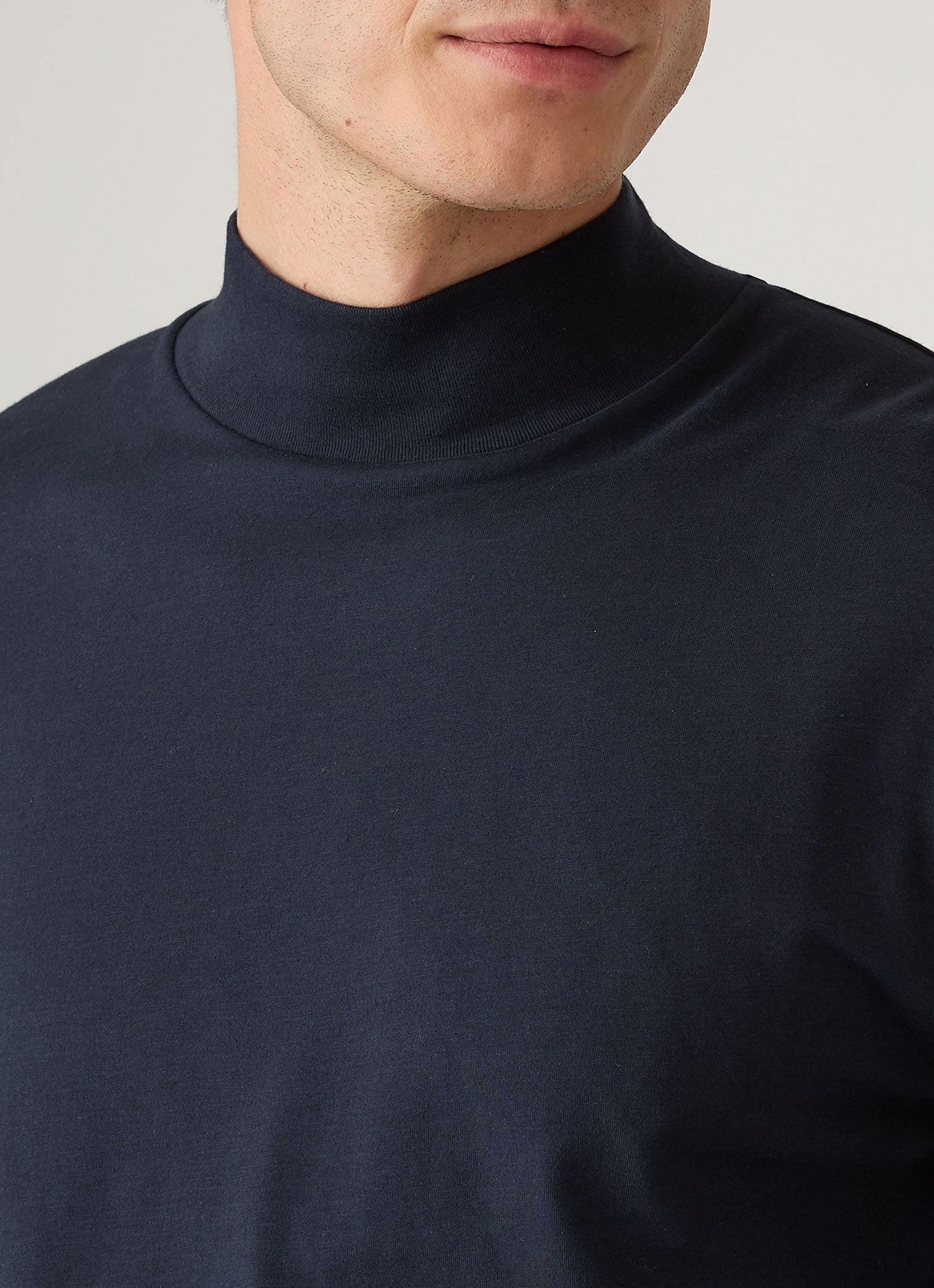 ブラッシュドコットン ロングスリーブ モックネックTシャツ（Midnight