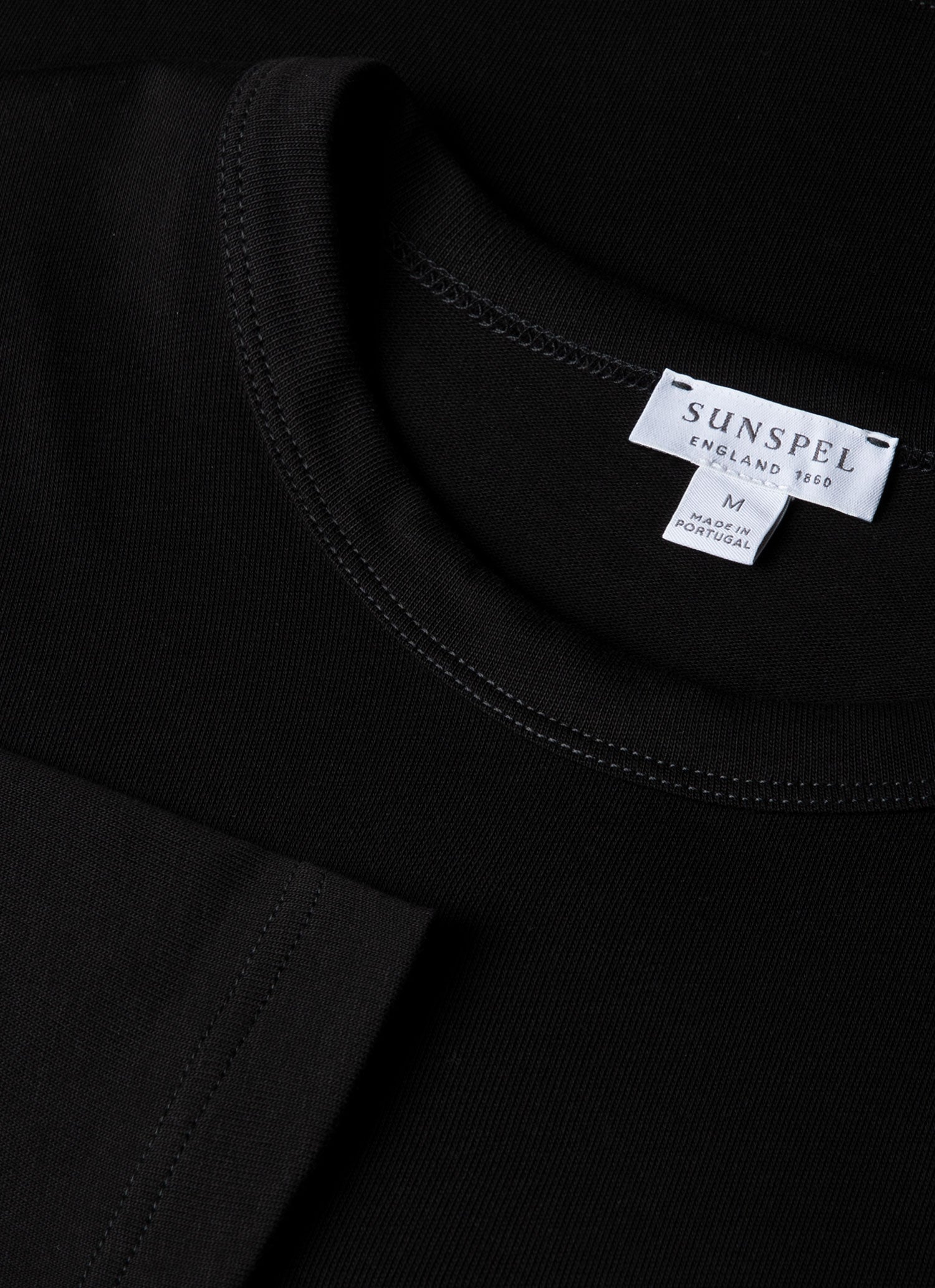 ロングスリーブ ヘビーウェイト クラシック Tシャツ（Black）| Sunspel