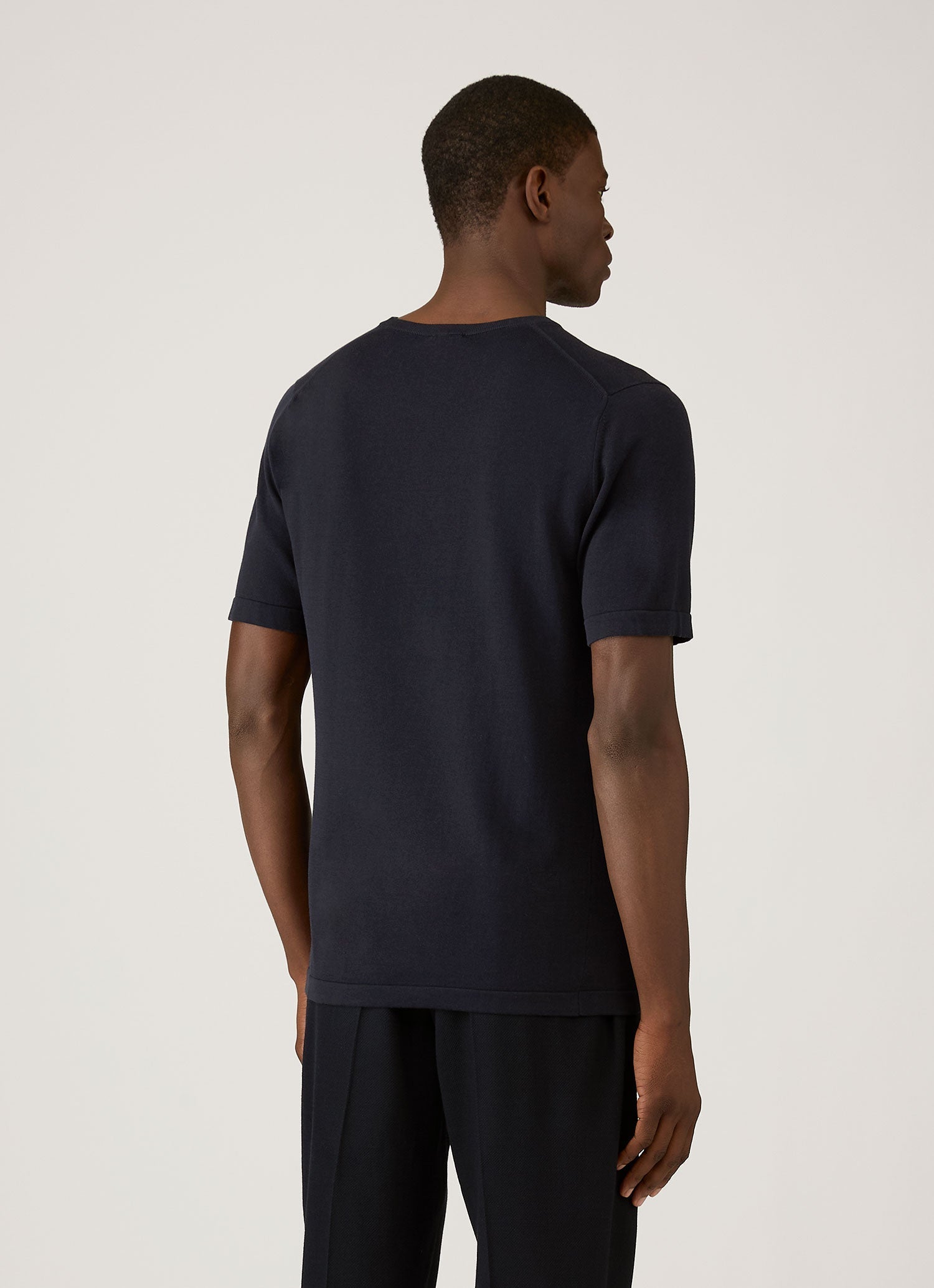 シーアイランドコットン ニット Tシャツ（Light Navy）| Sunspel