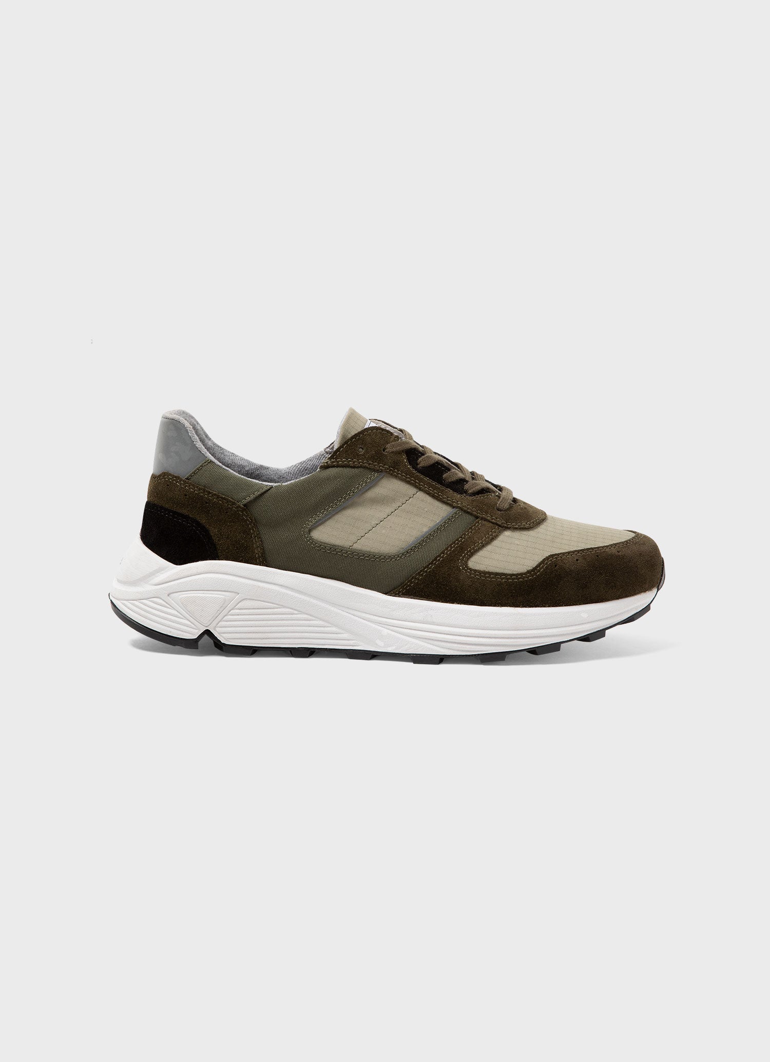 Sunspel x Nigel Cabourn スニーカー（Army Green）| Sunspel