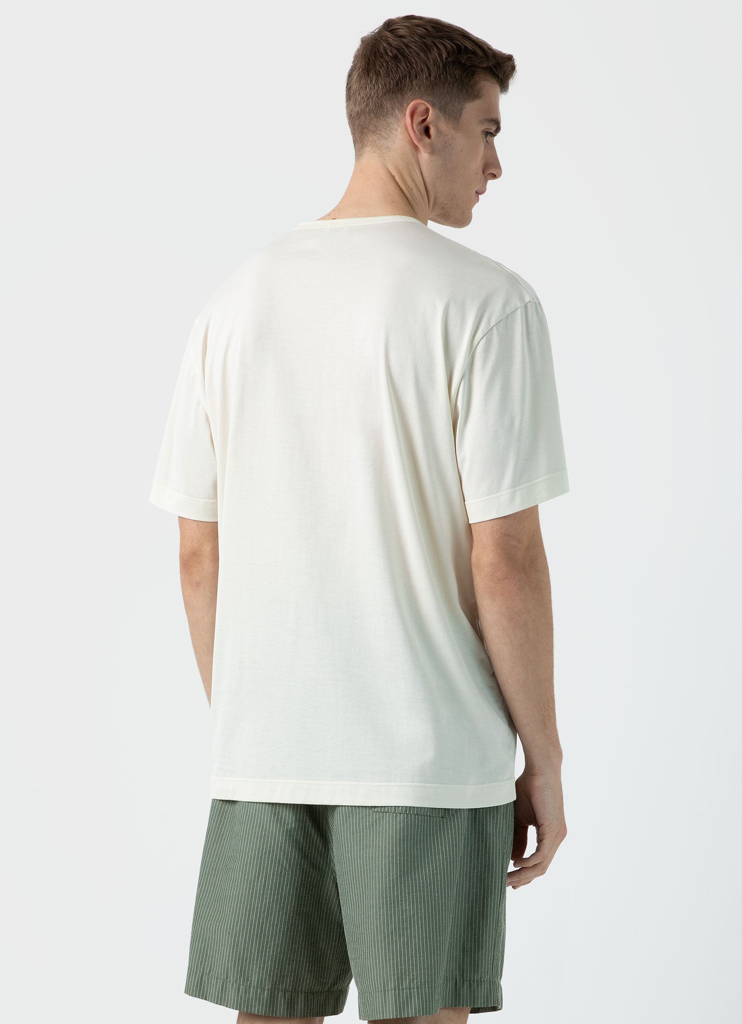 Sunspel x Nigel Cabourn Tシャツ（Stone White）| Sunspel