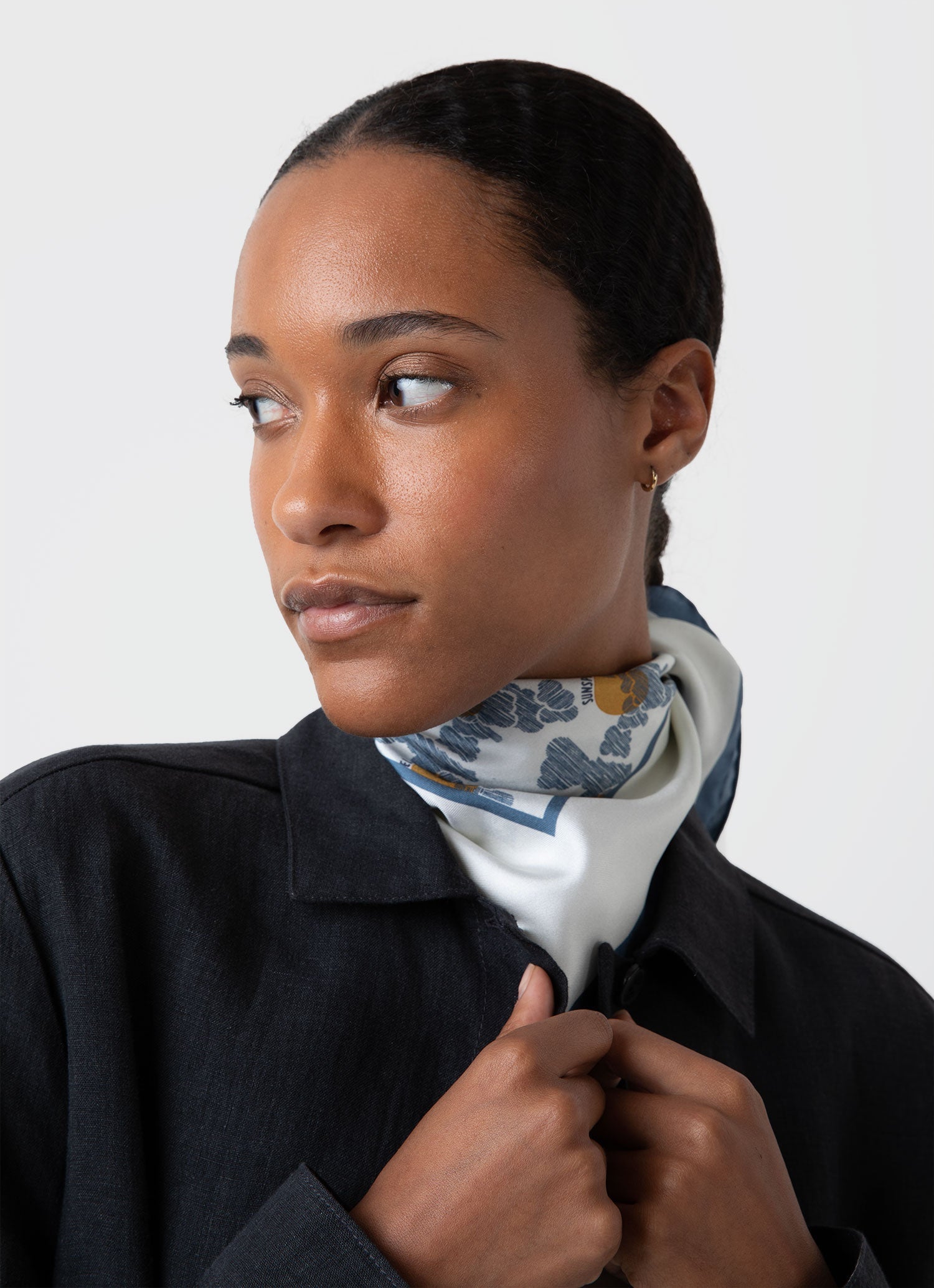 美品 theory luxe 24SS 定価6.3万 リネンジャケット ブラック 美品 theory luxe 24SS 定価6.3万 リネンジャケット ブラック - メルカリ