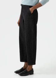 Women's Denim Tapered Trouser in Black Denim Wash
