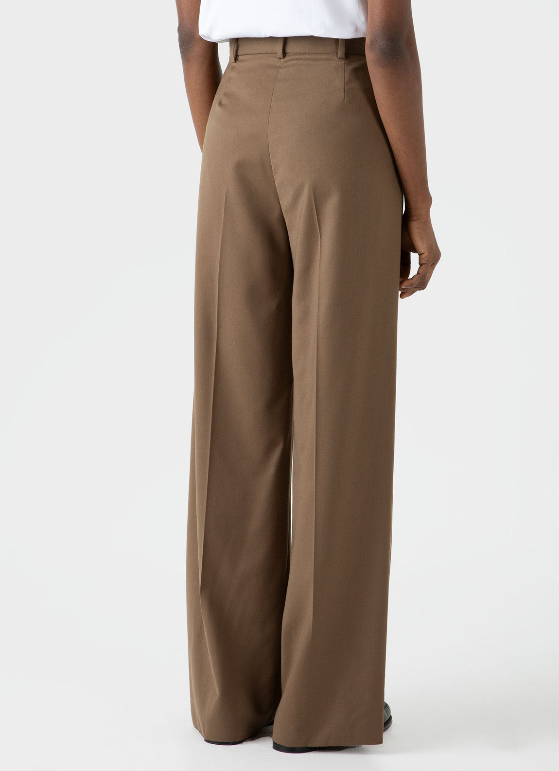 Women's Pleated Wool Trouser in Dark Camel