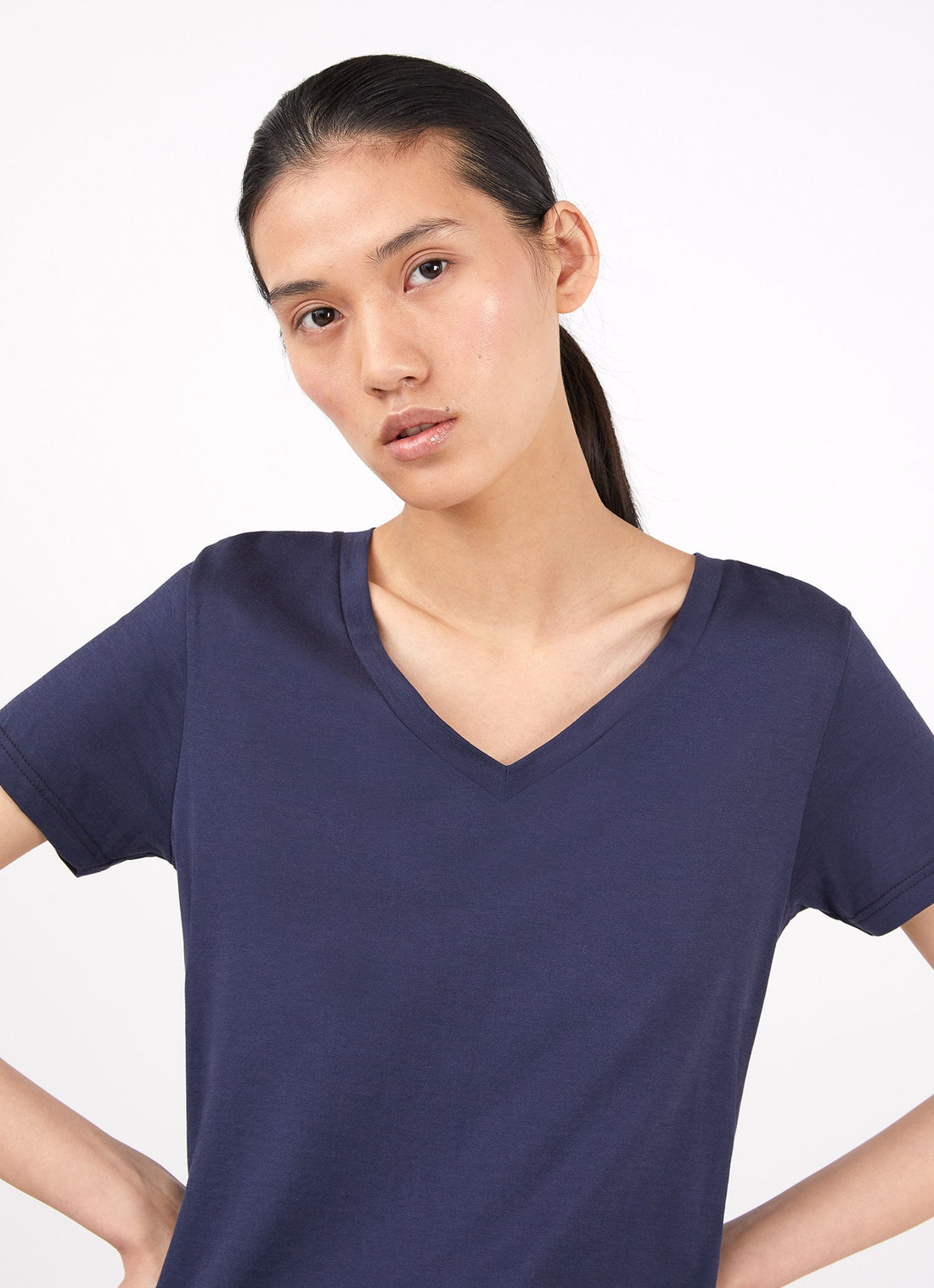 Women's V Neck T-shirt in Navy