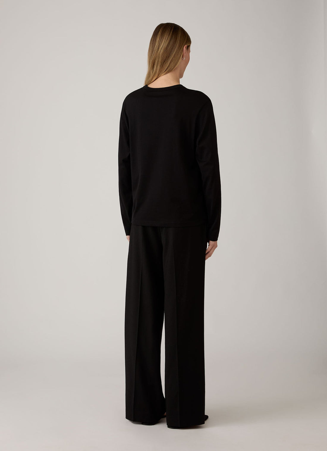Women's Long Sleeve Everyday T-shirt in Black