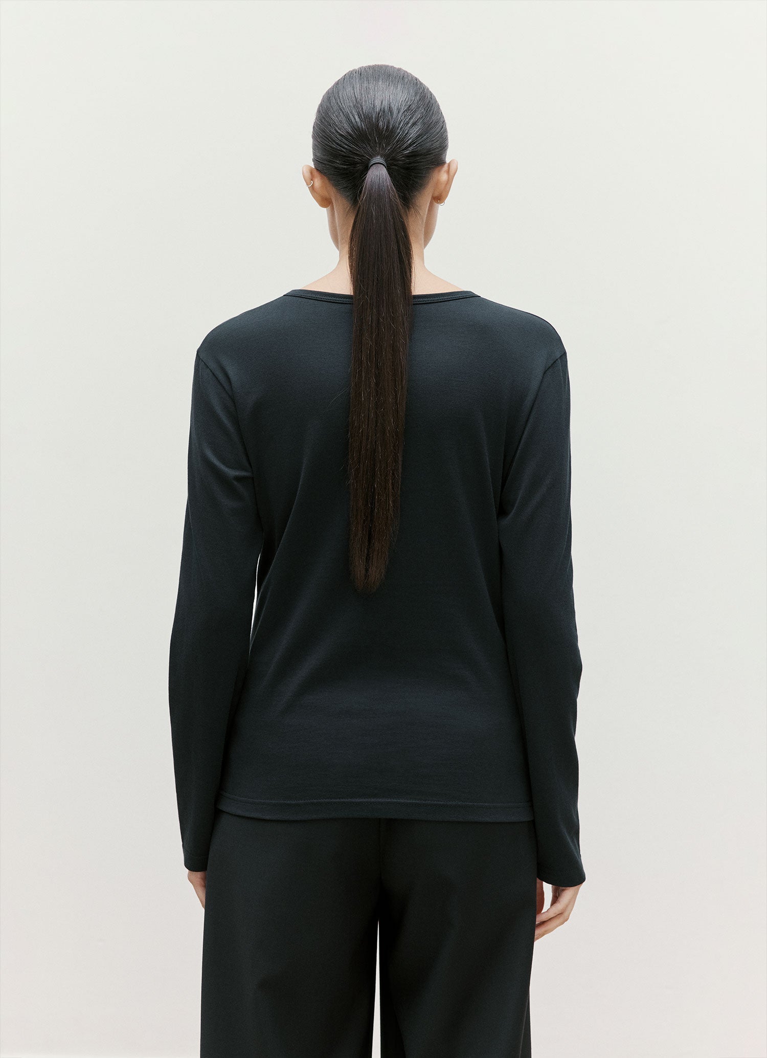 ロングスリーブ クラシック Tシャツ（Black）| Sunspel