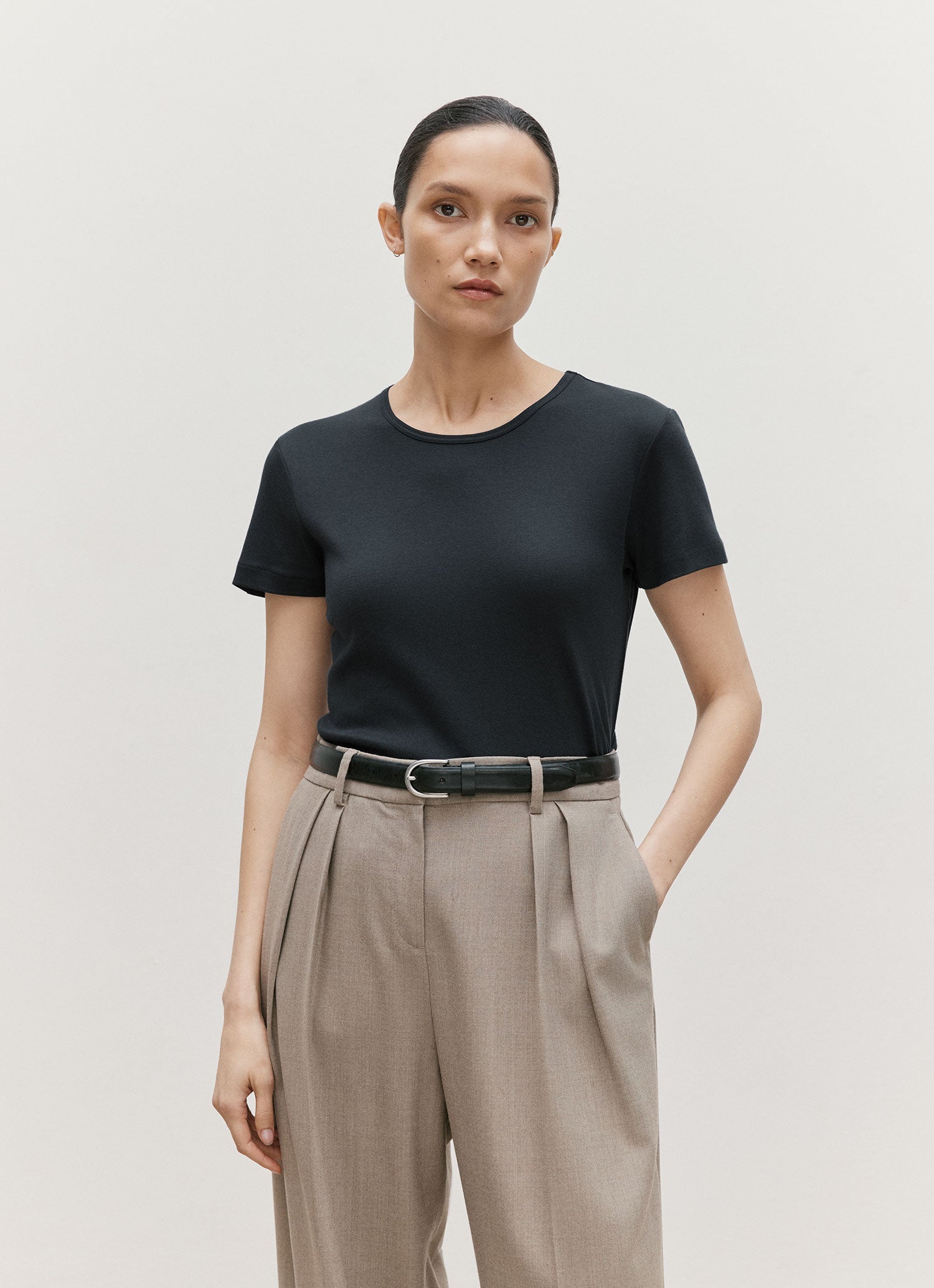 シーアイランド コットン Tシャツ （Black）| Sunspel