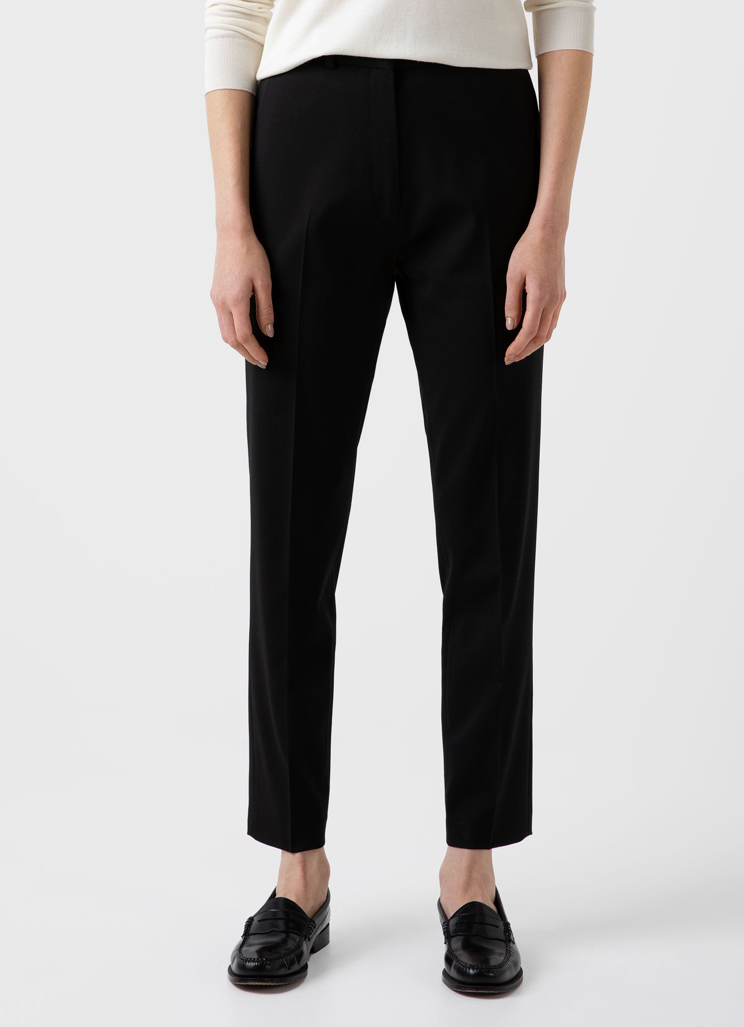 Women's Tapered Trouser in Black